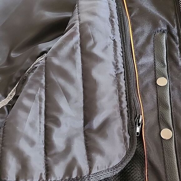 Dream Apparel Men's Leather Racer/ Biker Jacket - Picture 11 of 15